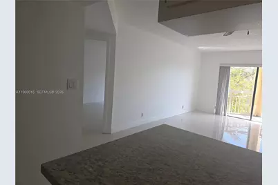 8290 Lake Dr #448, Doral, FL 33166 - Photo 5