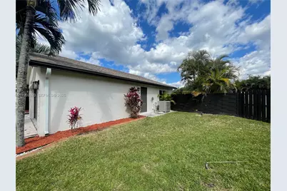 4960 SW 119th Ave #0, Cooper City, FL 33330 - Photo 5