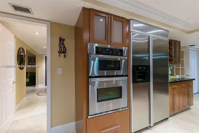 19701 W Oakmont Dr, Hialeah, FL 33015 - Photo 21