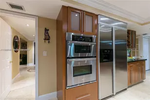 19701 W Oakmont Dr, Hialeah, FL 33015 - Photo 21