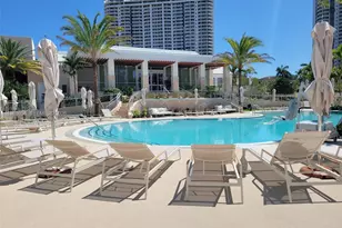 1000 W Island Blvd, Aventura, FL 33160 - Photo 27