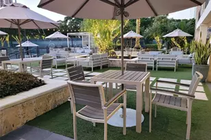 1000 W Island Blvd, Aventura, FL 33160 - Photo 37