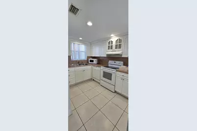 9375 Fontainebleau Blvd #L429, Miami, FL 33172 - Photo 1