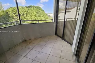 8365 SW 152nd Ave, Miami, FL 33193 - Photo 7