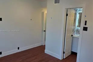 2520 NW 108th St, Miami, FL 33167 - Photo 23