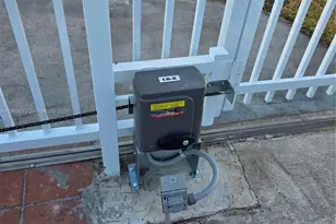 2520 NW 108th St, Miami, FL 33167 - Photo 45