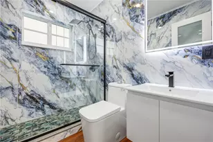 2520 NW 108th St, Miami, FL 33167 - Photo 21