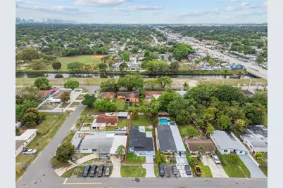 2520 NW 108th St, Miami, FL 33167 - Photo 37