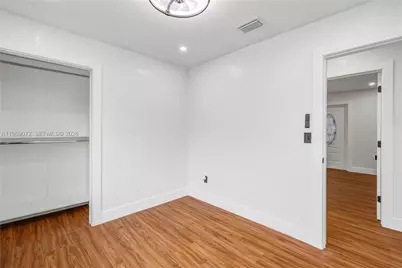 2520 NW 108th St, Miami, FL 33167 - Photo 23