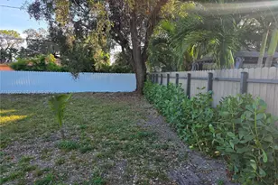 2520 NW 108th St, Miami, FL 33167 - Photo 7