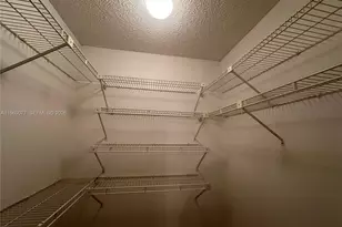 13255 SW 9th Ct, Pembroke Pines, FL 33027 - Photo 9