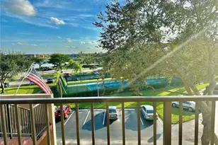 13255 SW 9th Ct, Pembroke Pines, FL 33027 - Photo 5