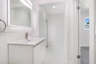 105 NE 213th St, Miami Gardens, FL 33179 - Photo 15