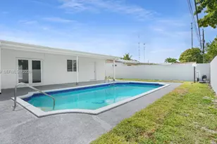 105 NE 213th St, Miami Gardens, FL 33179 - Photo 25