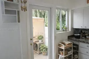 1281 NW 31st Ave, Miami, FL 33125 - Photo 31