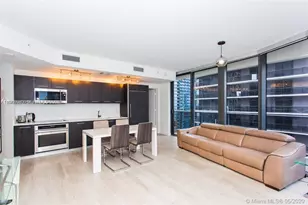 55 SW 9th St, Miami, FL 33130 - Photo 3