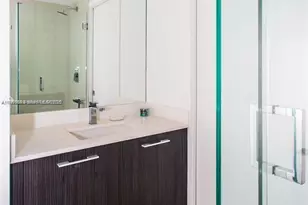 55 SW 9th St, Miami, FL 33130 - Photo 13