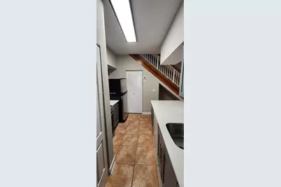 18352 NW 68th Ave #P, Hialeah, FL 33015 - Photo 9
