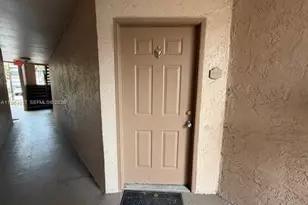 2826 S University Dr, Davie, FL 33328 - Photo 3