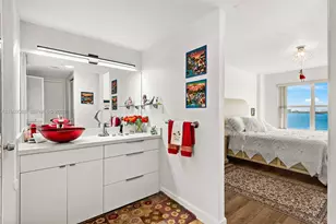 11111 Biscayne Blvd, Miami, FL 33181 - Photo 13