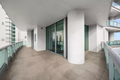 900 Biscayne Blvd #2401, Miami, FL 33132 - Photo 29