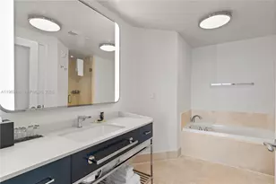 4401 Collins Ave, Miami Beach, FL 33140 - Photo 33