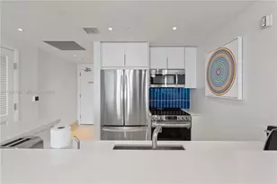 4401 Collins Ave, Miami Beach, FL 33140 - Photo 21