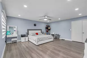 6325 NW 200th St, Hialeah, FL 33015 - Photo 21