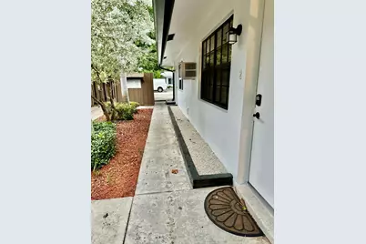 1240 NE 12th Ave #1, Fort Lauderdale, FL 33304 - Photo 25