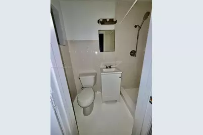 1240 NE 12th Ave #1, Fort Lauderdale, FL 33304 - Photo 15