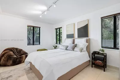 575 Hibiscus Ln, Miami, FL 33137 - Photo 15