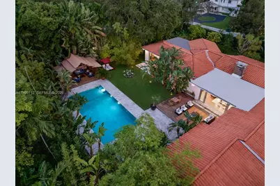 575 Hibiscus Ln, Miami, FL 33137 - Photo 73