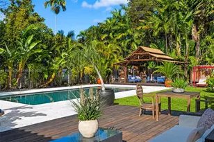 575 Hibiscus Ln, Miami, FL 33137 - Photo 47