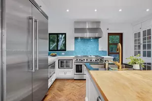 575 Hibiscus Ln, Miami, FL 33137 - Photo 23