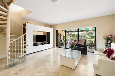 14842 Breckness Pl, Miami Lakes, FL 33016 - Photo 11