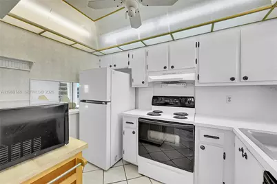 7960 N Sunrise Lakes Dr #311, Sunrise, FL 33322 - Photo 13