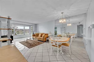 7960 N Sunrise Lakes Dr, Sunrise, FL 33322 - Photo 5