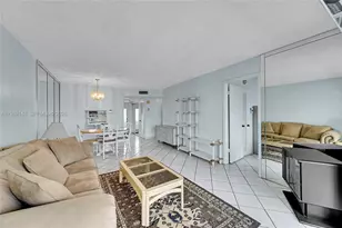 7960 N Sunrise Lakes Dr, Sunrise, FL 33322 - Photo 9