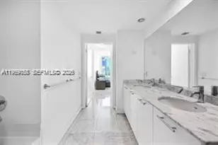 950 Brickell Bay Dr, Miami, FL 33131 - Photo 23