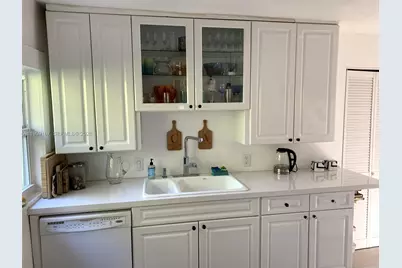 61 NW 53rd St, Miami, FL 33127 - Photo 9