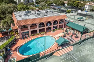 670 Tennis Club Dr, Fort Lauderdale, FL 33311 - Photo 3