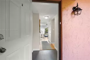 670 Tennis Club Dr, Fort Lauderdale, FL 33311 - Photo 23