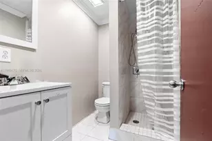 1500 E Commercial Blvd, Oakland Park, FL 33334 - Photo 33