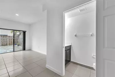 11563 SW 248th Ln, Homestead, FL 33032 - Photo 13