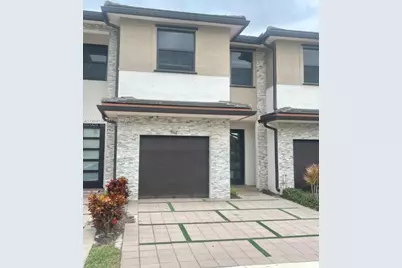 9117 NW 159th St, Miami Lakes, FL 33018 - Photo 5