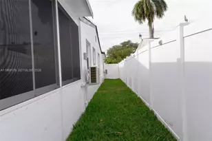 5464 NE 3rd Ave, Oakland Park, FL 33334 - Photo 43