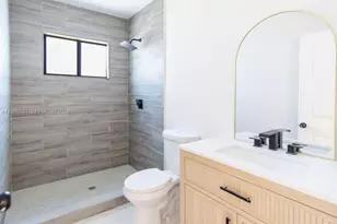 415 E 52nd St, Hialeah, FL 33013 - Photo 21