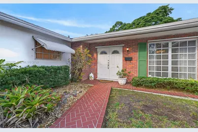 9940 SW 97th Ct, Miami, FL 33176 - Photo 3