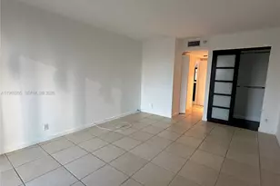 100 Bayview Dr, Sunny Isles Beach, FL 33160 - Photo 5