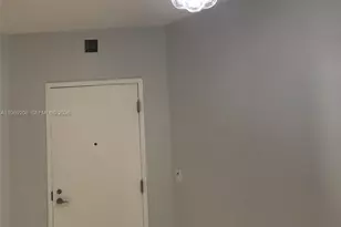 16385 Biscayne Blvd, North Miami Beach, FL 33160 - Photo 5